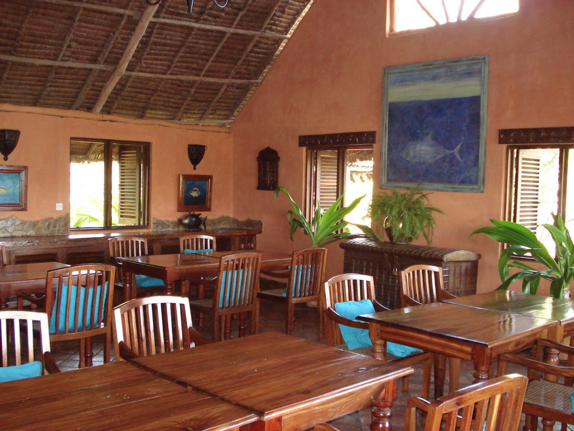 Kinasi Lodge Utende Exterior foto