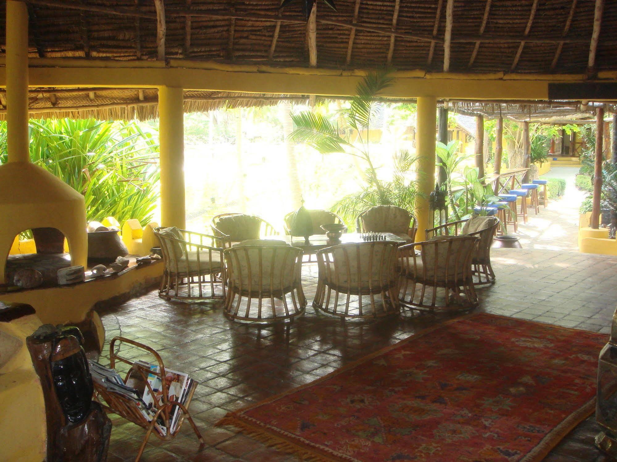Kinasi Lodge Utende Exterior foto