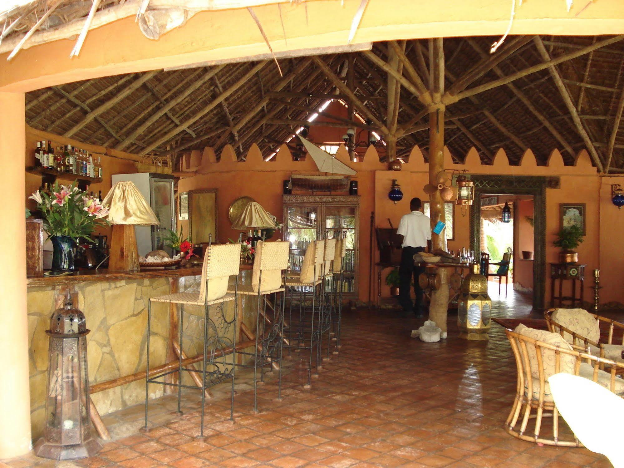 Kinasi Lodge Utende Exterior foto
